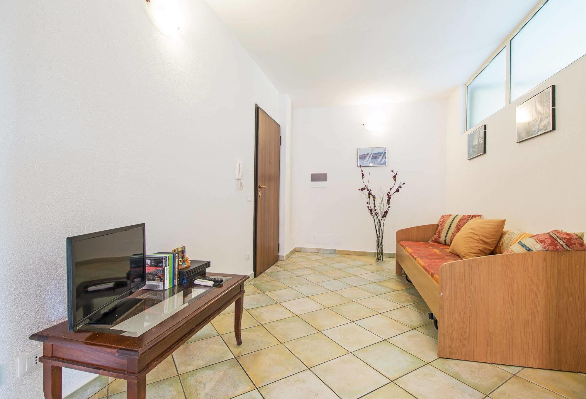 Residenza Maria Antonia - Private Apartment Orosei Dış mekan fotoğraf